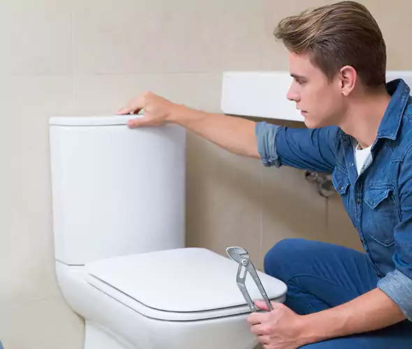 Expert Plumber for Toilet Replacement in Lynbrook, NY: Schedule Affordable Toilet Replacement Services with Us